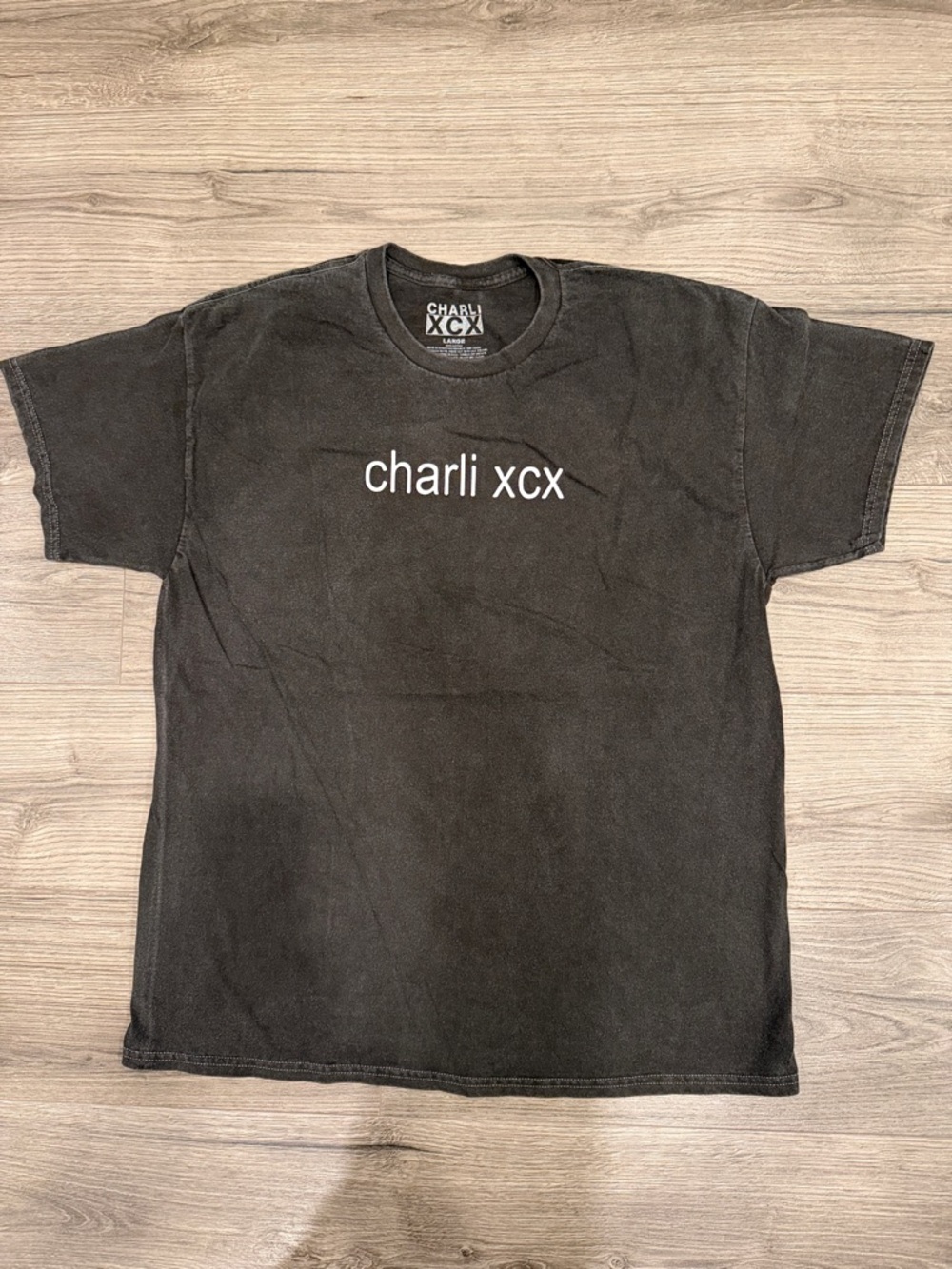 Charli XCX IT’S SO CONFUSING TO BE A GIRL Band Tee Men’s Size Large